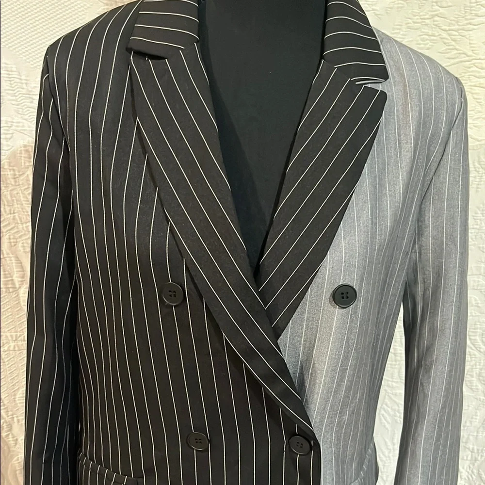 Black and Gray Pinstripe Blazer,‎ size medium